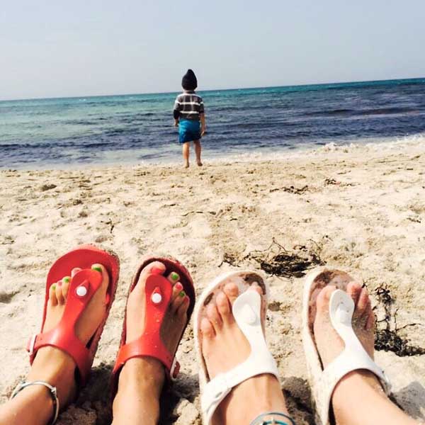 浜辺の子ども